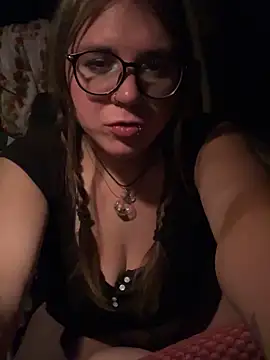 Snapshot of adventuresinsky chatting on 09-12-25, 03:06 adventuresinsky online show from 09-12-25, 03:06