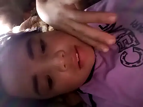 Snapshot of AnHa19 chatting on 09-18-25, 03:03 AnHa19 online show from 09-18-25, 03:03