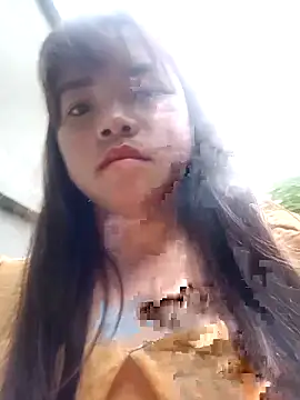 Snapshot of AnHa19 chatting on 10-11-25, 01:27 AnHa19 online show from 10-11-25, 01:27