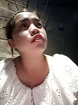 Snapshot of AnHa19 chatting on 10-25-25, 10:34 AnHa19 online show from 10-25-25, 10:34