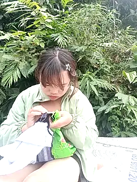 Snapshot of AnHa19 chatting on 10-29-25, 04:26 AnHa19 online show from 10-29-25, 04:26