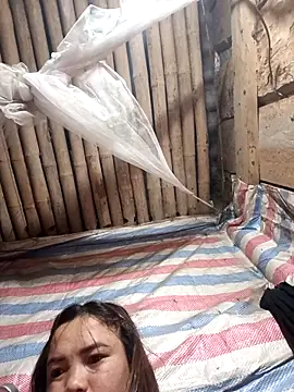 Snapshot of AnHa19 chatting on 10-30-25, 10:43 AnHa19 online show from 10-30-25, 10:43