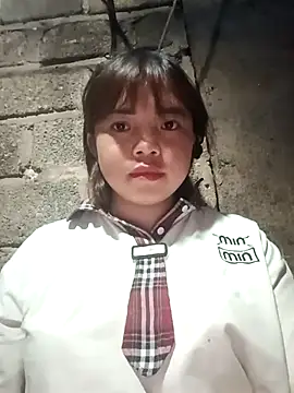 Snapshot of AnHa19 chatting on 11-04-25, 01:05 AnHa19 online show from 11-04-25, 01:05