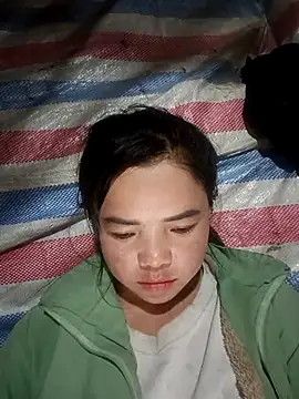 Snapshot of AnHa19 chatting on 12-04-25, 12:25 AnHa19 online show from 12-04-25, 12:25