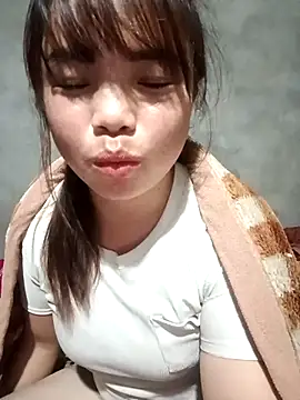 Snapshot of AnHa19 chatting on 12-05-25, 12:03 AnHa19 online show from 12-05-25, 12:03