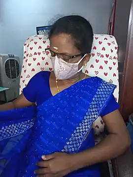 Snapshot of umashreetamil chatting on 05-11-26, 01:28 umashreetamil online show from 05-11-26, 01:28