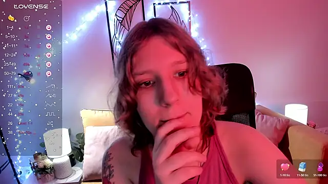 Hailey Foxy online show from 10-22-25, 08:58