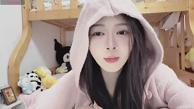 Sue101010 online show from 10-22-25, 12:38