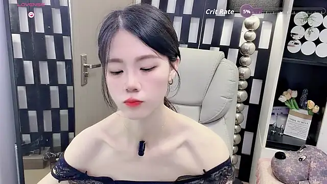 Snapshot of Yueyue-MM chatting on 05-20-26, 02:07 Yueyue-MM online show from 05-20-26, 02:07