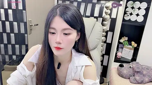 Snapshot of Yueyue-MM chatting on 05-28-26, 02:14 Yueyue-MM online show from 05-28-26, 02:14