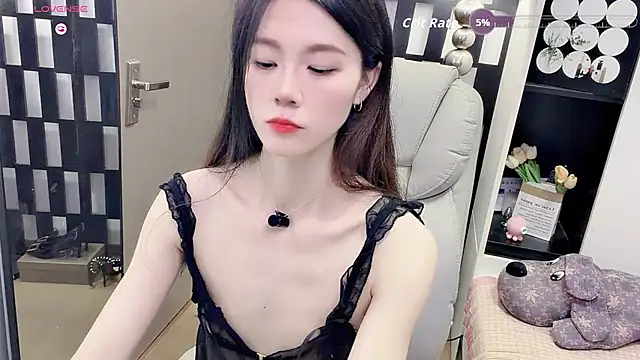 Snapshot of Yueyue-MM chatting on 05-30-26, 02:36 Yueyue-MM online show from 05-30-26, 02:36