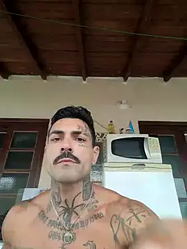 Snapshot of malvadobrilhante chatting on 10-06-25, 06:05 malvadobrilhante online show from 10-06-25, 06:05