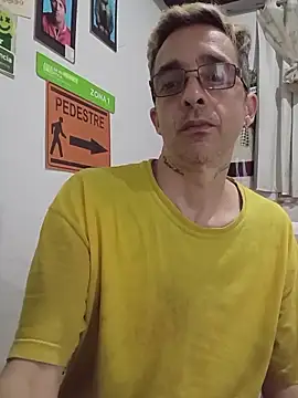 Snapshot of dinho_carioca chatting on 06-10-26, 05:01 dinho carioca online show from 06-10-26, 05:01