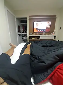 Snapshot of andrerj22 chatting on 12-01-25, 01:27 andrerj22 online show from 12-01-25, 01:27