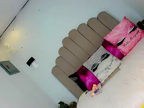 Snapshot of onegreatkandy chatting on 03-08-26, 01:25 onegreatkandy online show from 03-08-26, 01:25