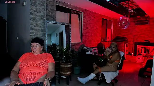 Snapshot of _SARAI_DUPONT chatting on 06-20-26, 11:07 SARAI DUPONT online show from 06-20-26, 11:07