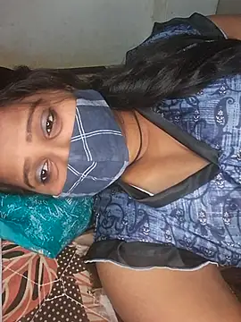 Minu love online show from 04-28-26, 07:30