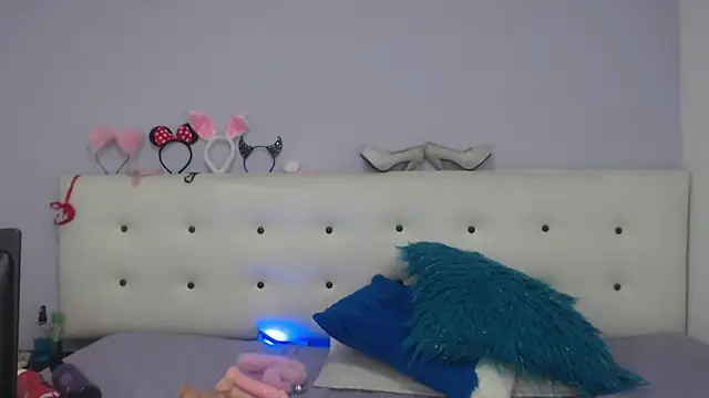 Snapshot of Kate_Gale chatting on 11-16-25, 12:33 Kate Gale online show from 11-16-25, 12:33