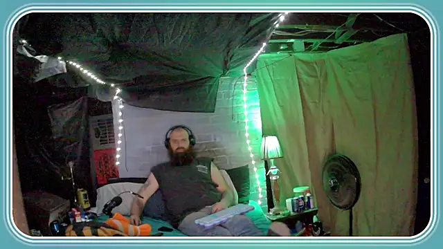 Cowboy815 online show from 11-18-25, 01:11