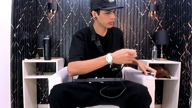 Franvill Trato online show from 11-17-25, 05:30