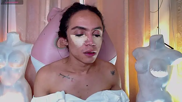 Cristal Gem1 online show from 04-17-26, 08:45