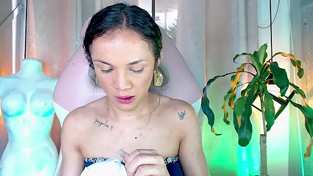 Cristal Gem1 online show from 04-24-26, 11:34