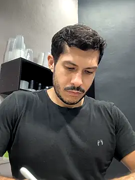 Snapshot of Darg98 chatting on 09-12-25, 04:01 Darg98 online show from 09-12-25, 04:01