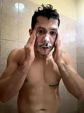 Snapshot of Darg98 chatting on 09-24-25, 10:02 Darg98 online show from 09-24-25, 10:02