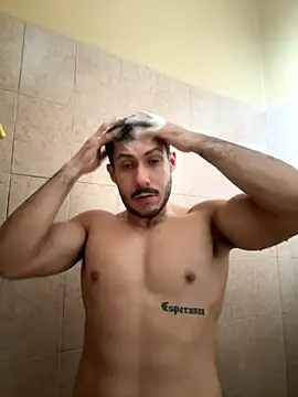 Snapshot of Darg98 chatting on 10-01-25, 10:27 Darg98 online show from 10-01-25, 10:27