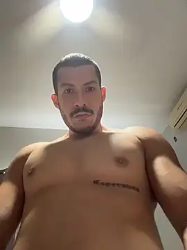 Snapshot of Darg98 chatting on 10-30-25, 07:36 Darg98 online show from 10-30-25, 07:36