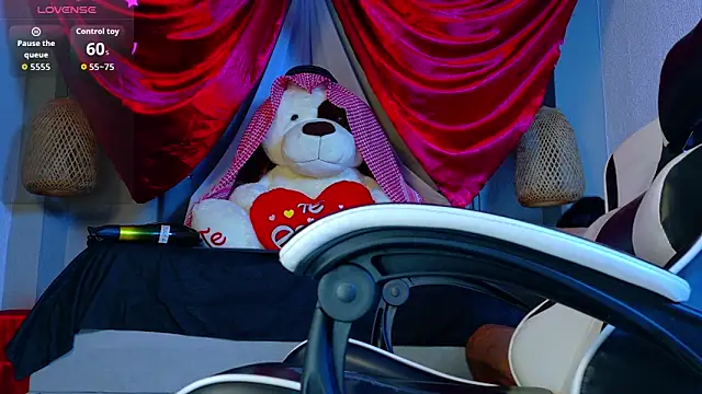 Snapshot of Thaiel_Fosteer chatting on 02-07-26, 07:23 Thaiel Fosteer online show from 02-07-26, 07:23