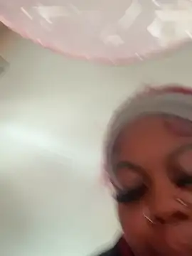 diamondunleashes online show from 04-22-26, 02:51