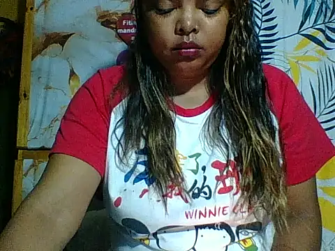Snapshot of SEXY_METISE chatting on 05-20-26, 02:40 SEXY METISE online show from 05-20-26, 02:40