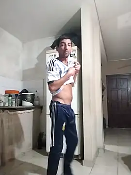 Argentino29hetero online show from 03-26-26, 03:34
