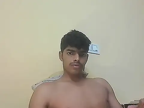 Snapshot of monster_33 chatting on 05-01-26, 01:59 monster 33 online show from 05-01-26, 01:59