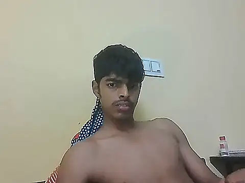 Snapshot of monster_33 chatting on 05-08-26, 01:27 monster 33 online show from 05-08-26, 01:27