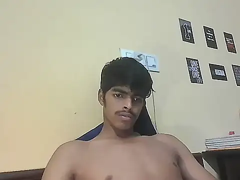 Snapshot of monster_33 chatting on 06-10-26, 11:20 monster 33 online show from 06-10-26, 11:20