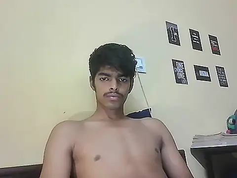Snapshot of monster_33 chatting on 06-12-26, 08:02 monster 33 online show from 06-12-26, 08:02