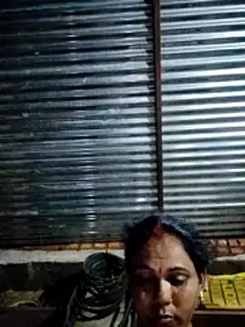Snapshot of Pooja750 chatting on 05-18-26, 04:57 Pooja750 online show from 05-18-26, 04:57