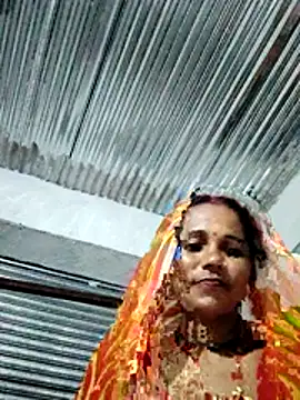 Snapshot of Pooja750 chatting on 07-19-26, 06:44 Pooja750 online show from 07-19-26, 06:44