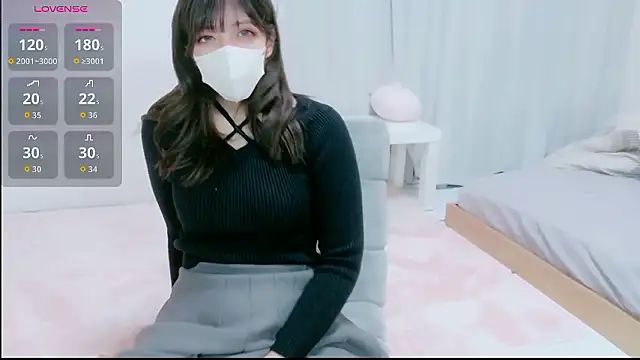 hinachuuu  D online show from 11-20-25, 10:04