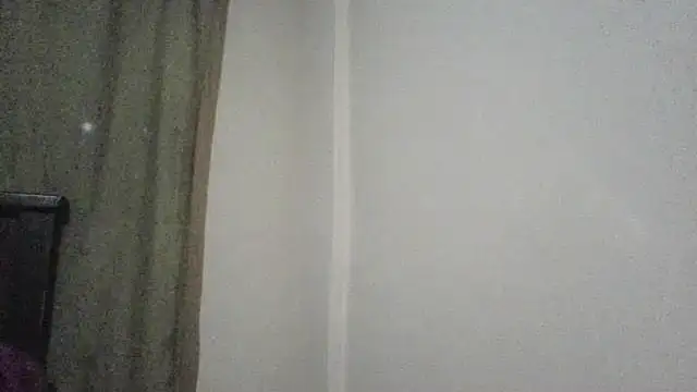 Snapshot of Isisflame chatting on 11-08-25, 01:17 Isisflame online show from 11-08-25, 01:17