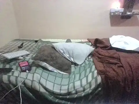 Isisflame online show from 04-25-26, 03:53