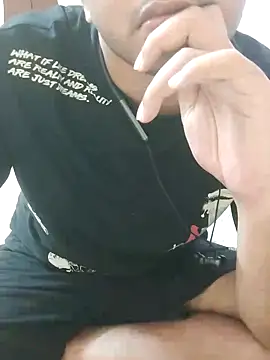 riyamore9623 online show from 11-05-25, 07:52