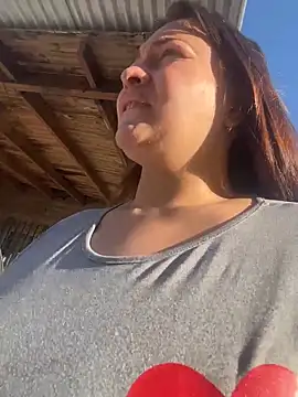 Snapshot of sarahreyess_11 chatting on 03-17-26, 11:35 sarahreyess 11 online show from 03-17-26, 11:35