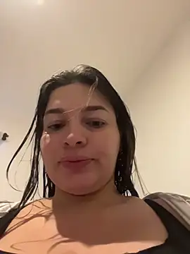 Snapshot of sarahreyess_11 chatting on 03-25-26, 10:43 sarahreyess 11 online show from 03-25-26, 10:43