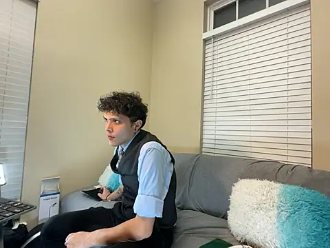 MaxAdamz online show from 12-21-25, 05:36