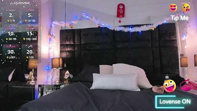 EvamilfXXX online show from 11-18-25, 11:58