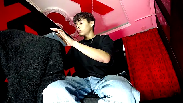 SemerHott online show from 09-26-25, 01:15