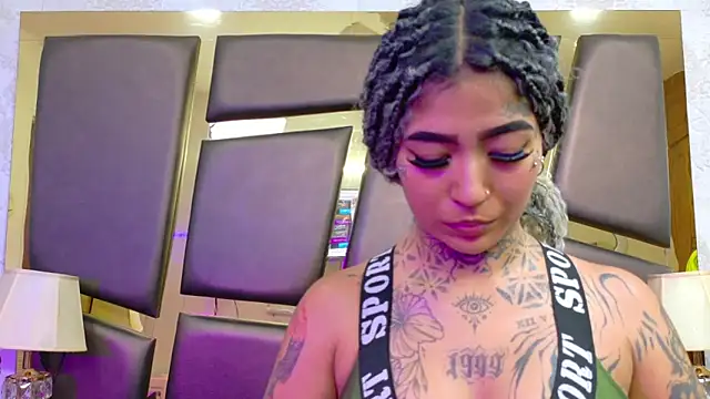 EmilieLake online show from 02-18-26, 07:43